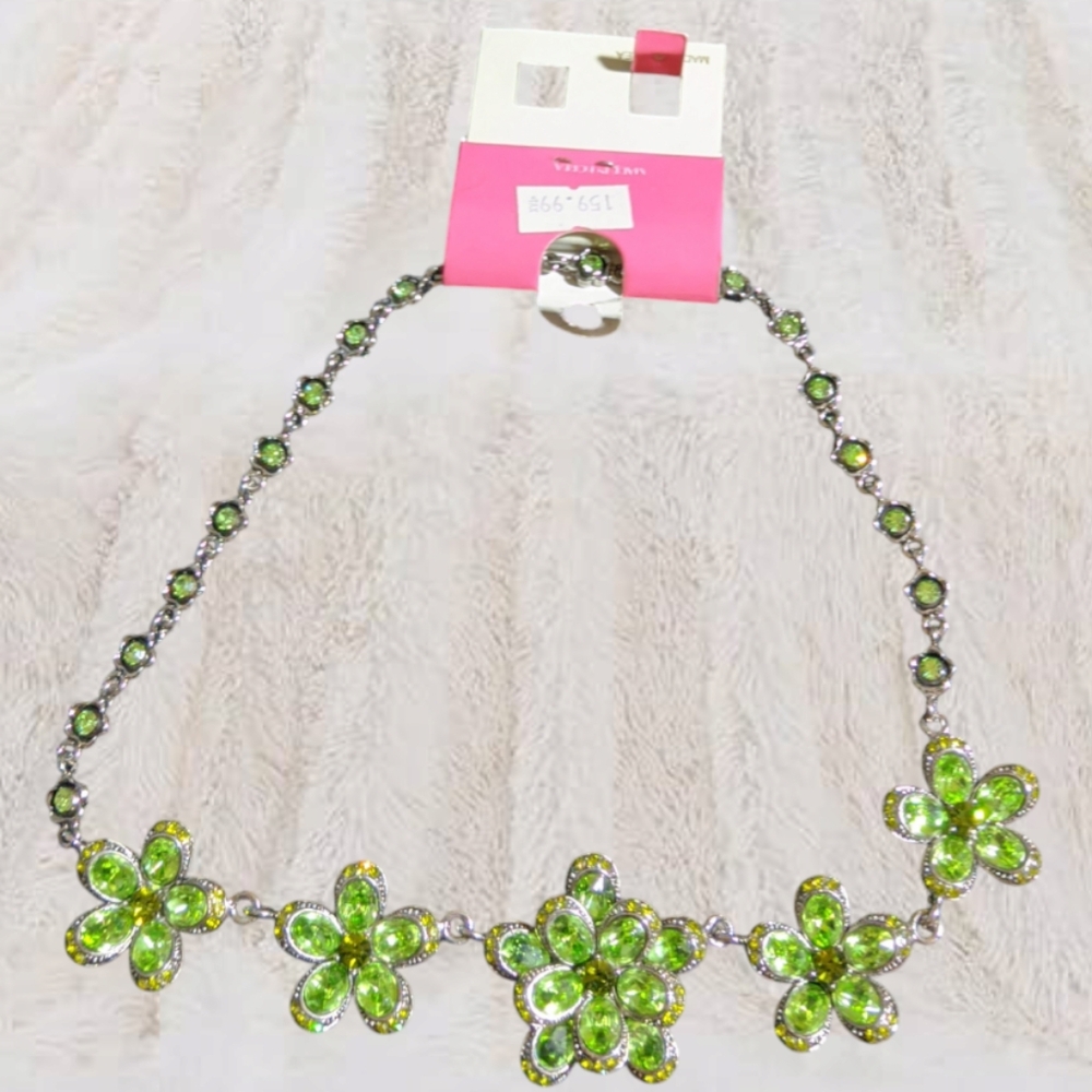 .Lime Green Rhinestones Flowers Necklace/Choker